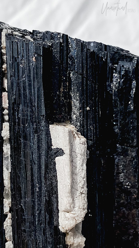 Free Download | Phone Background 34 - Unearthed Crystals