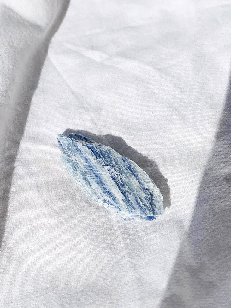 Kyanite Blade Rough | Extra Small - Unearthed Crystals