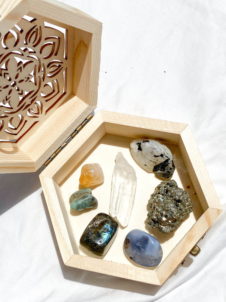 Hormonal Balance Antidote Box  © - Unearthed Crystals