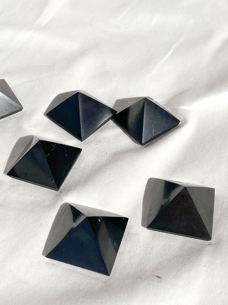 Shungite Pyramid | 30mm - Unearthed Crystals