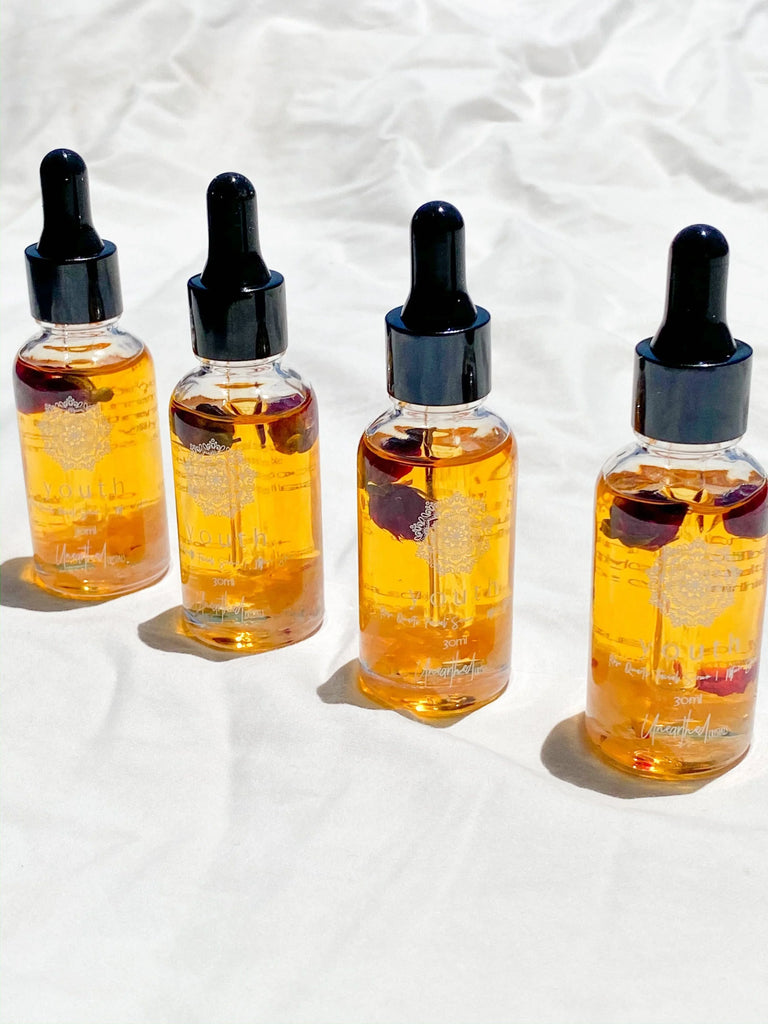 YOUTH // Rose Quartz Facial Serum | Mature Skin © - Unearthed Crystals