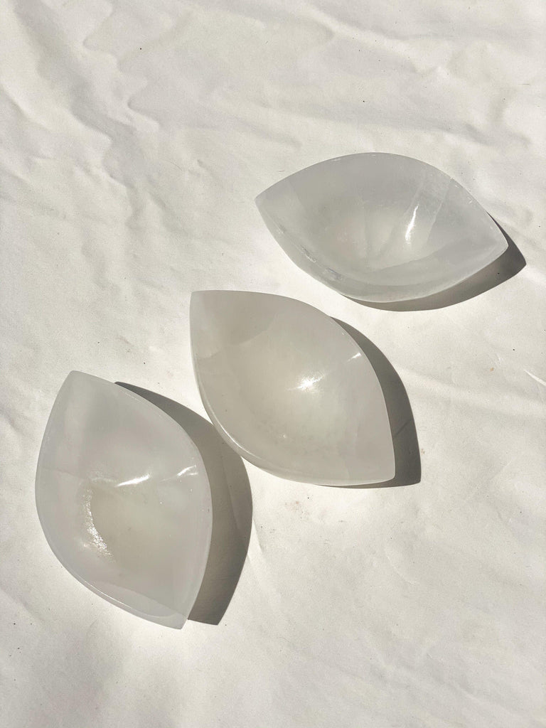 Selenite Third Eye Trinket Bowl - Unearthed Crystals